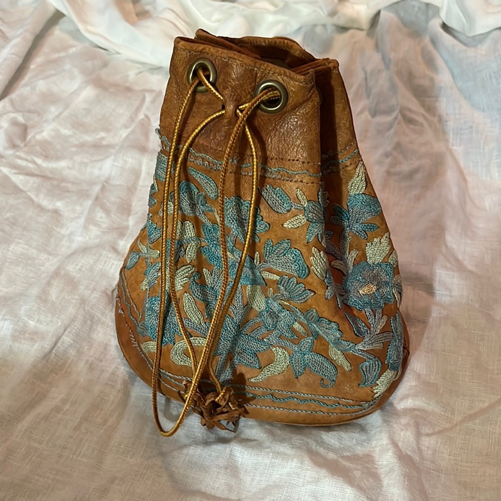 Leather drawstring bucket bag - floral embroidered vintage